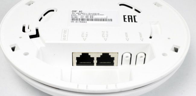 Отверстия для крепления