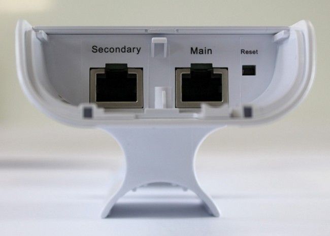 Ubiquiti Nanostation M2 комплектуется дополнительным PoE-out портом